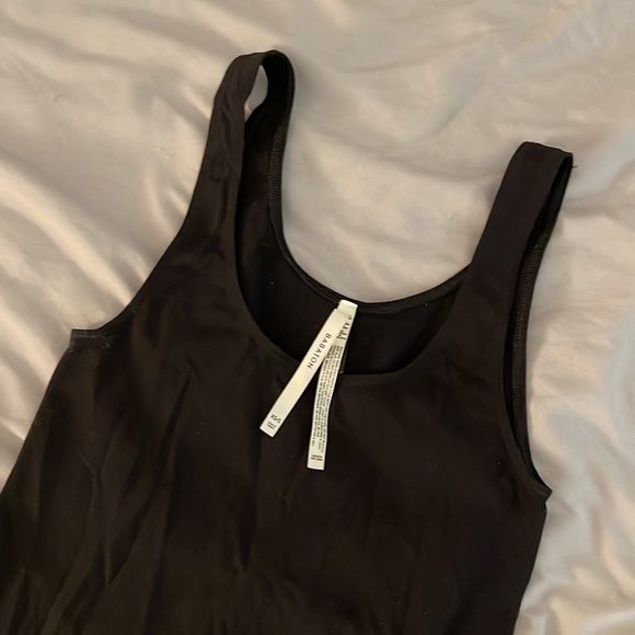 Aritzia Babaton black spandex top - size XS/S - Picture 3 of 3